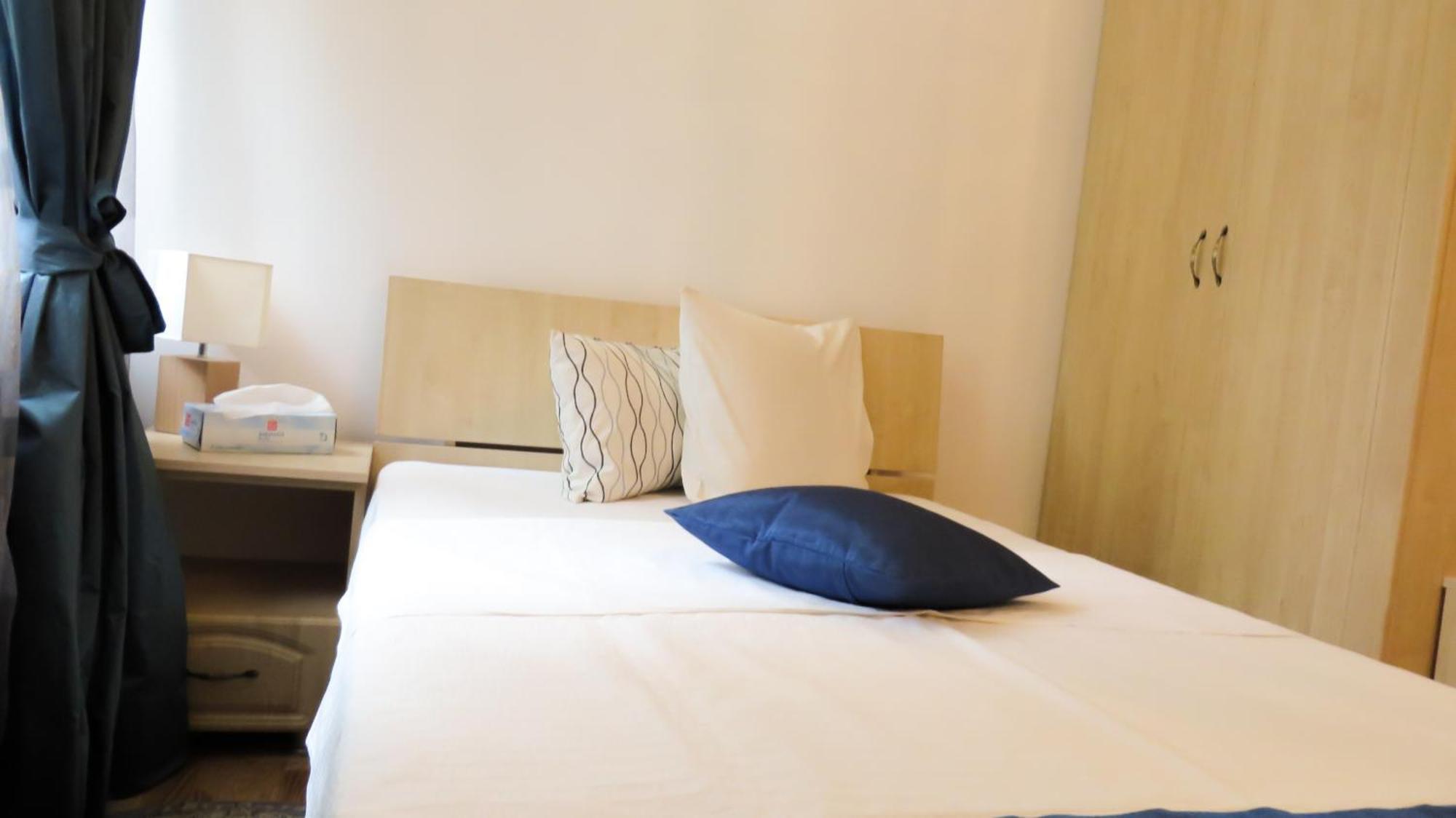 Garden And 3* 布加勒斯特