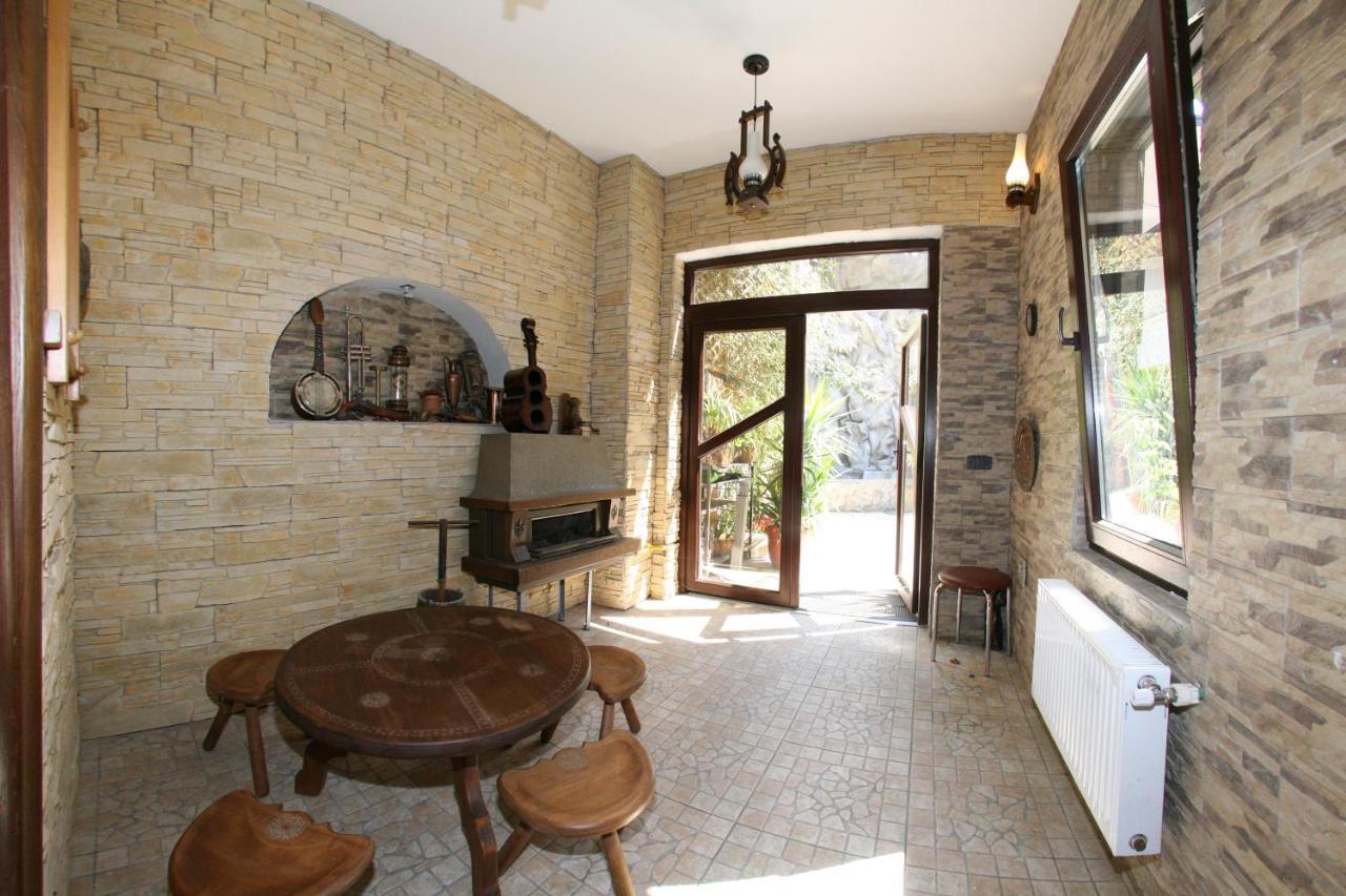 Couette-café Garden And 3*